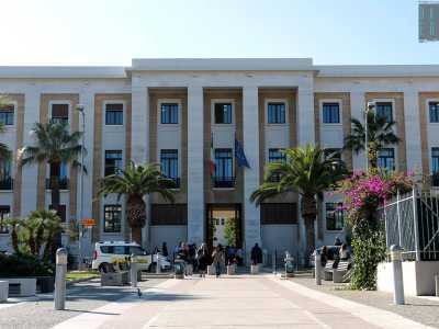 Quartiere Picone: il Policlinico di Bari che si affaccia su piazza Giulio Cesare